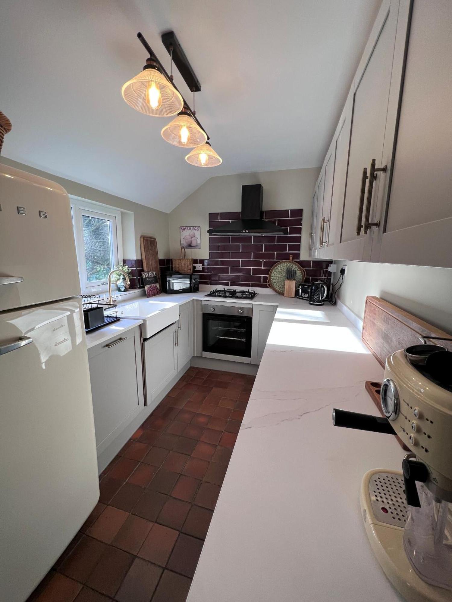 6 - Central Location - Entire House - Free Parking Merthyr Tydfil Exterior foto